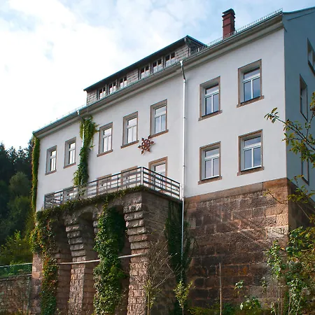 Burg Schoena - In A National Park