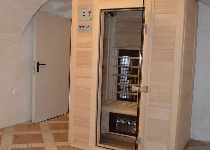 Burg Schoena - In A National Park 3*