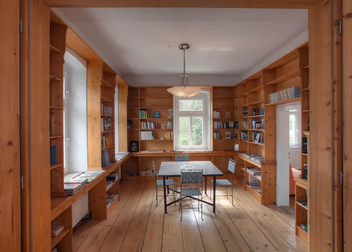 Burg Schoena - In A National Park 3*